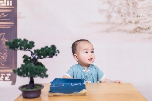 龙岩八个月宝宝可以吃盐吗